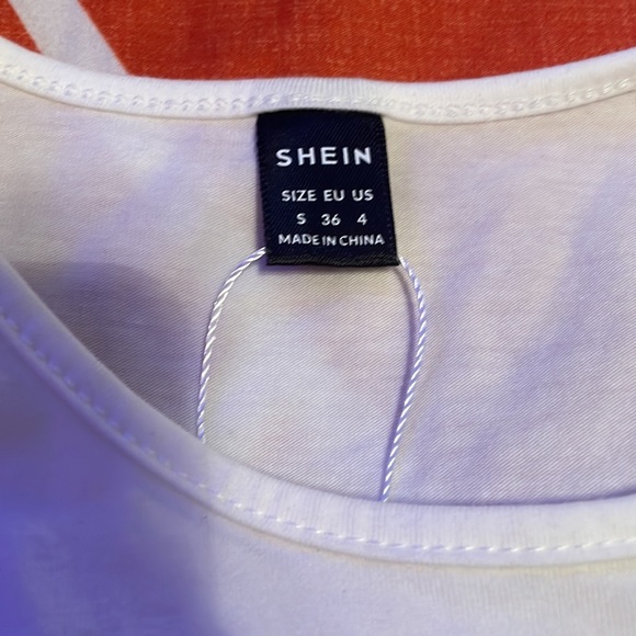 Graphic Cropped Muscle Tee - Picture 2 of 3